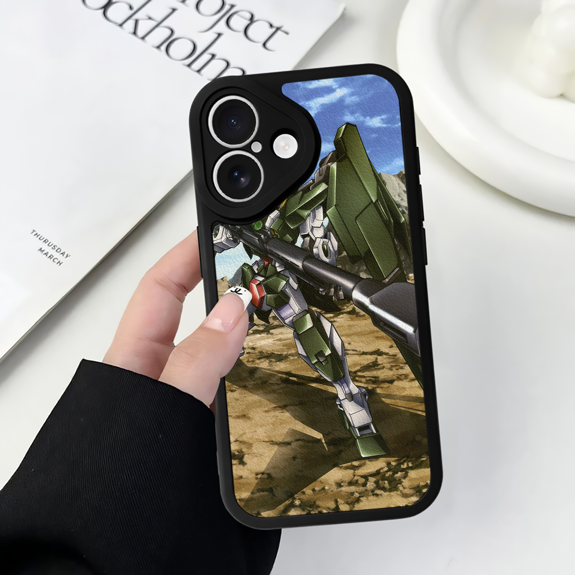 （画像用） 機動戦士ガンダム Mobile Suit Gundam 【iPhone 16シリーズ対応】シリコンスマホケース（レザー調） 材質：シリコン